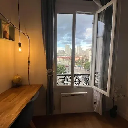Apartment Metro 14 Et Le Metro 7 A 7 Minutes A Pied Emplacement Strategique Parking Gratuit